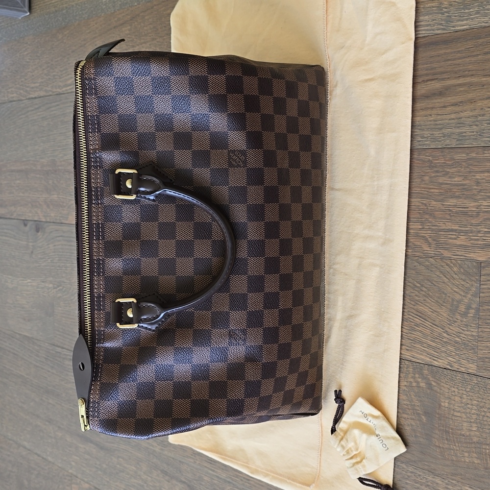 Louis Vuitton Speedy 35